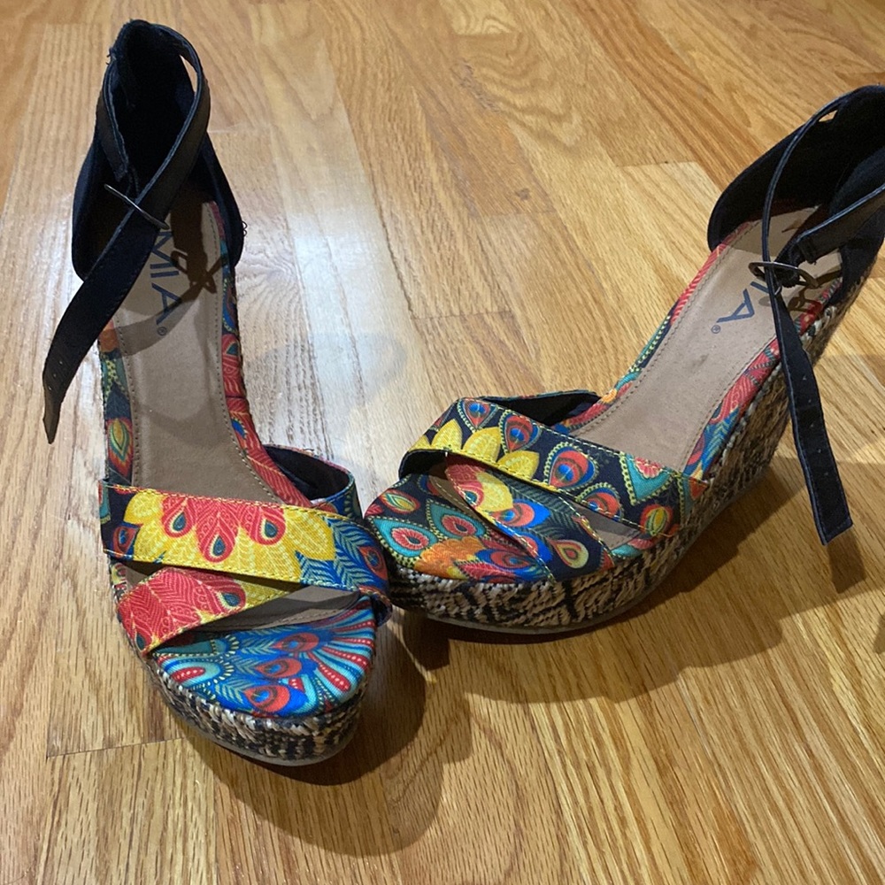 MIA wedges